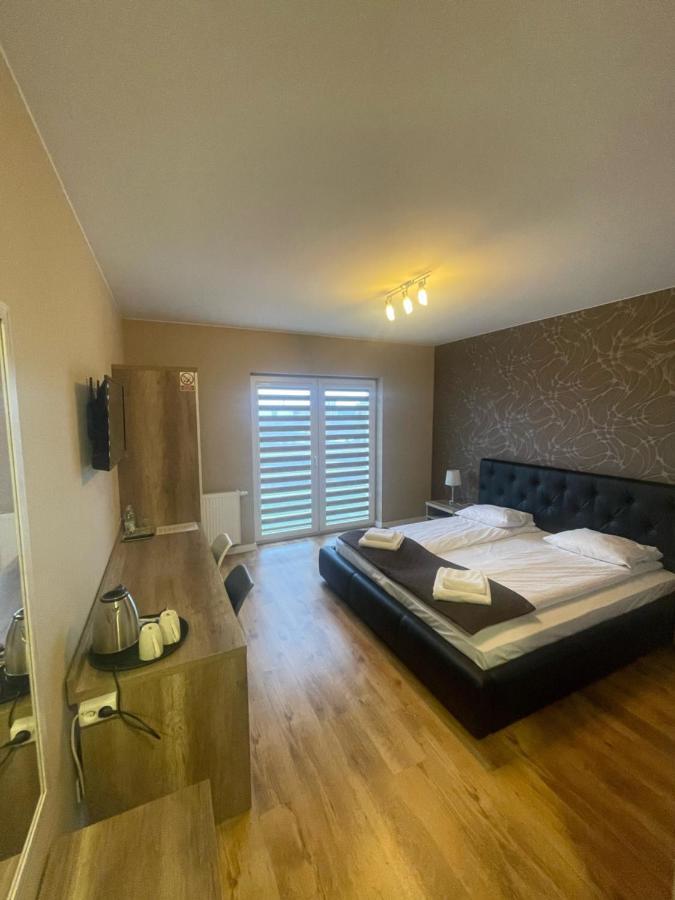 Hotel Pod Strzecha Kielce Exterior photo