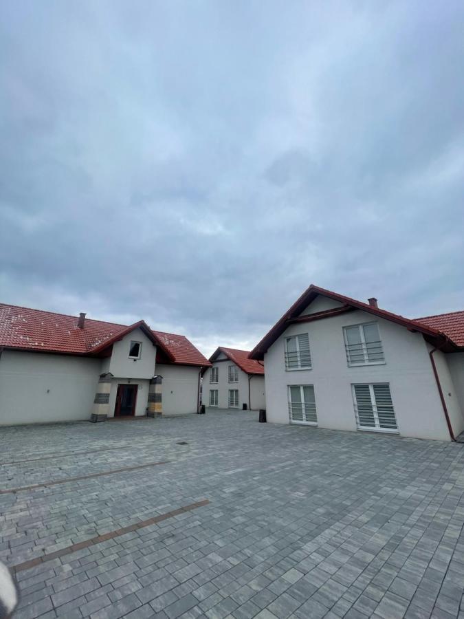 Hotel Pod Strzecha Kielce Exterior photo