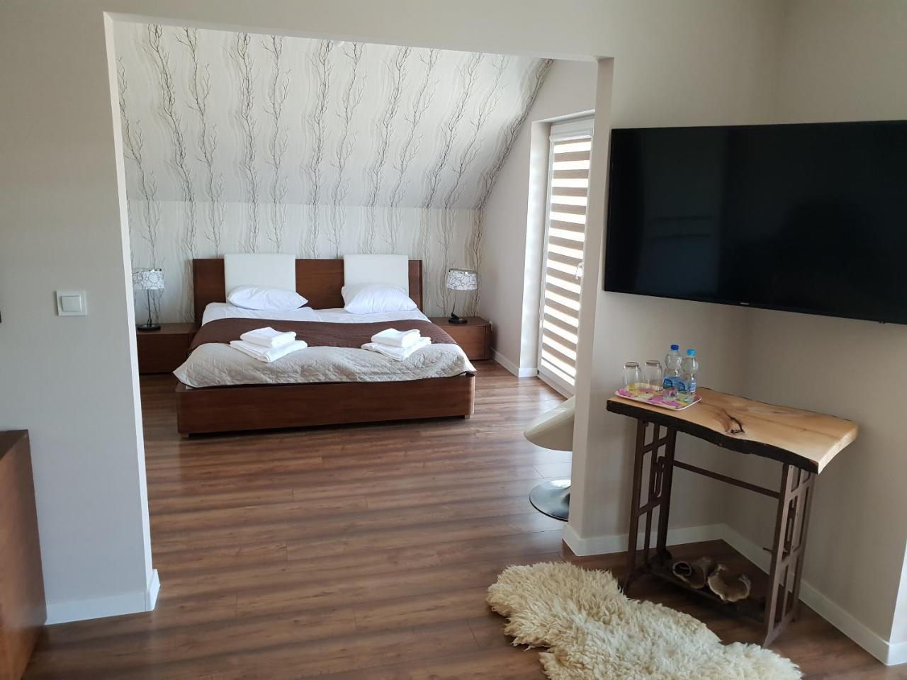 Hotel Pod Strzecha Kielce Exterior photo